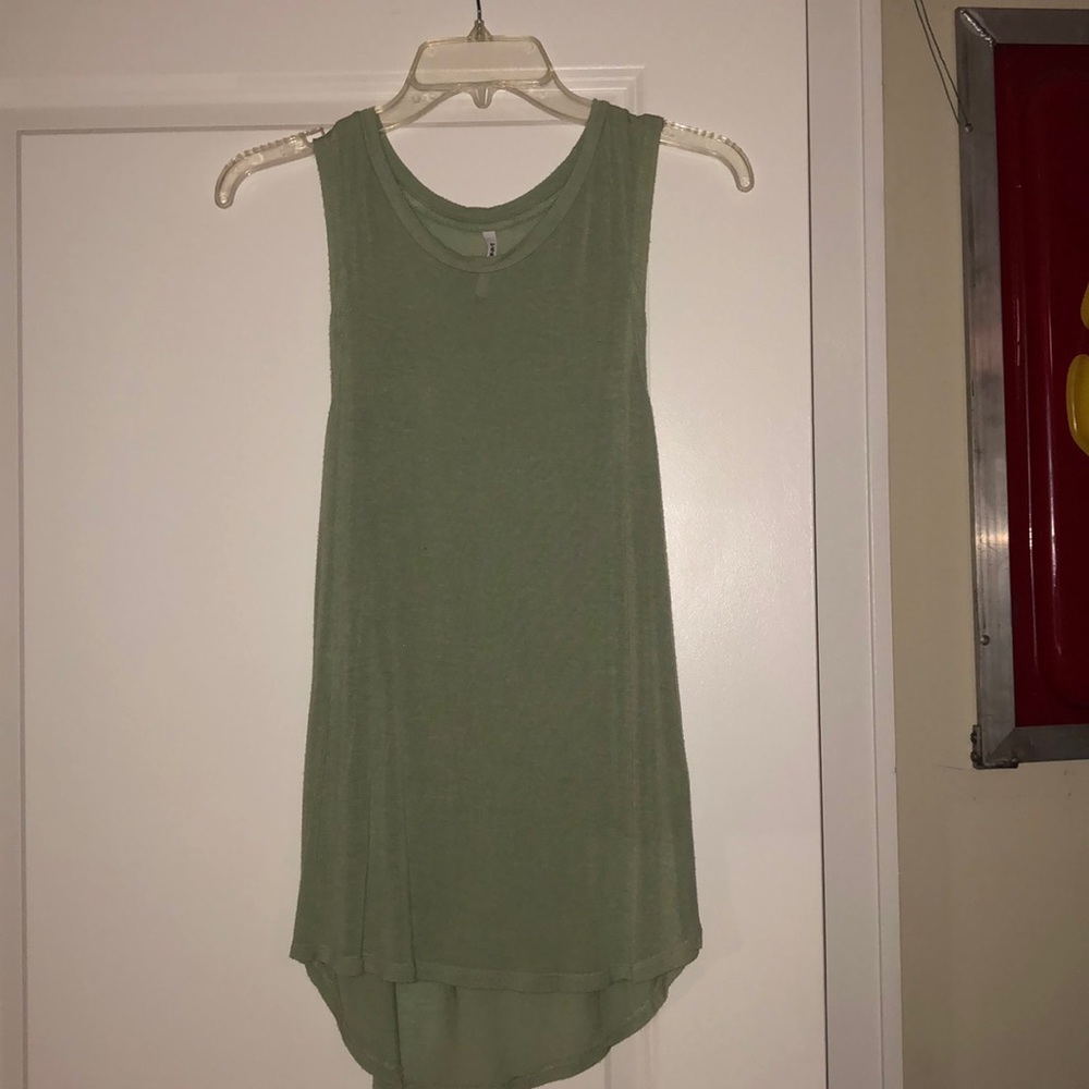 Green Flowing Tank